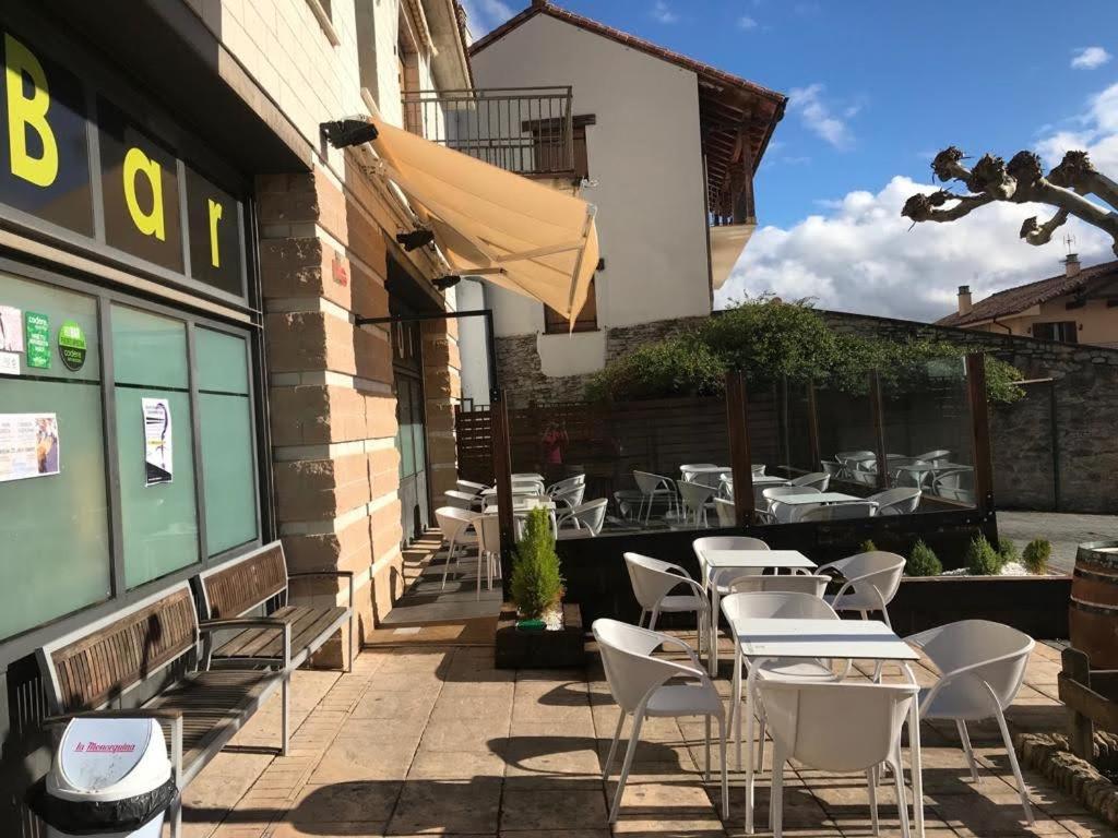 Hostal Ardoi Zizur Mayor Bagian luar foto