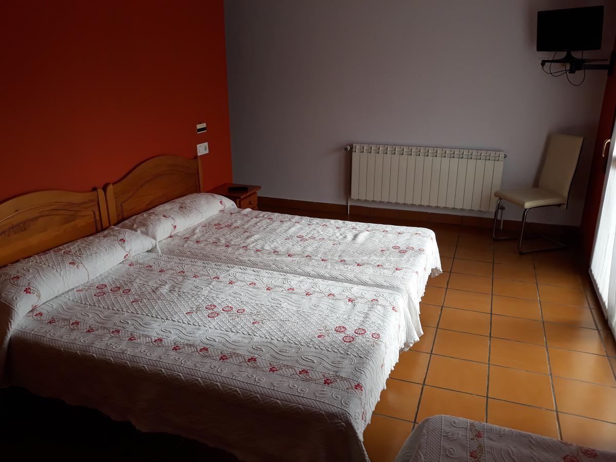 Hostal Ardoi Zizur Mayor Bagian luar foto