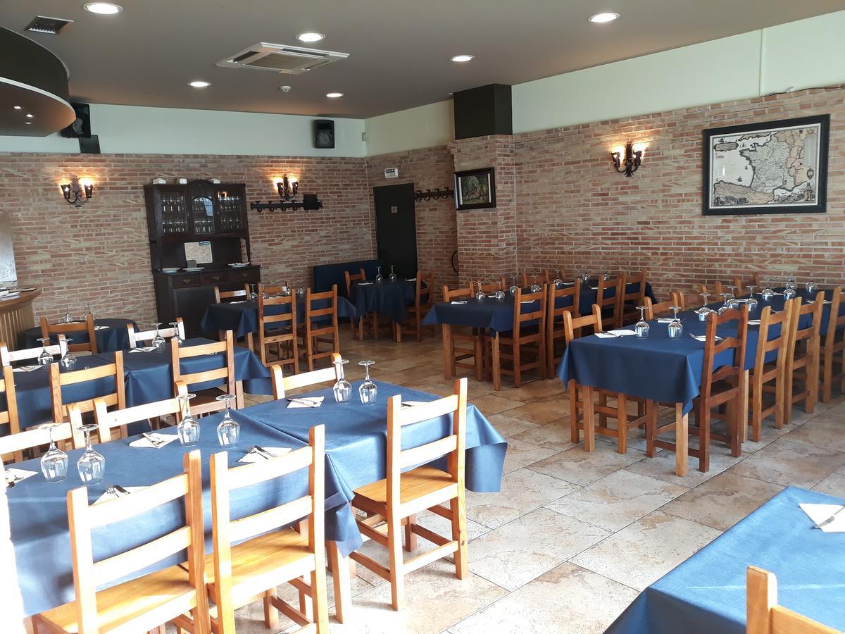 Hostal Ardoi Zizur Mayor Bagian luar foto