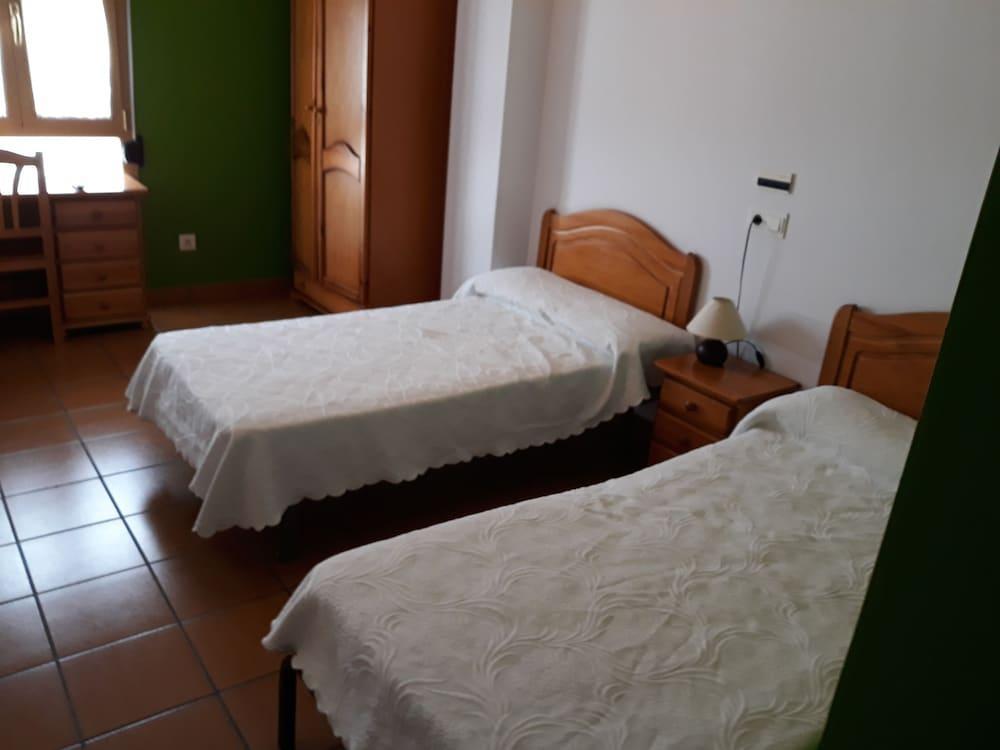 Hostal Ardoi Zizur Mayor Bagian luar foto